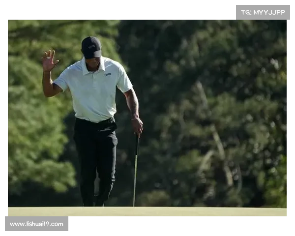 从球童到公开赛：美国牙医的高尔夫逆袭之路